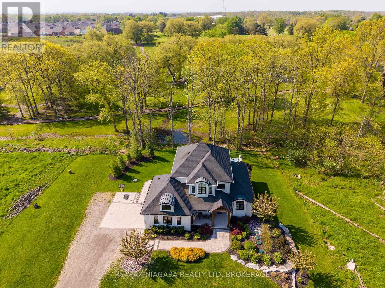 1595 Bertie Street S, Fort Erie (Crescent Park), Ontario L2A 5M4 - Photo 4 - X13158234