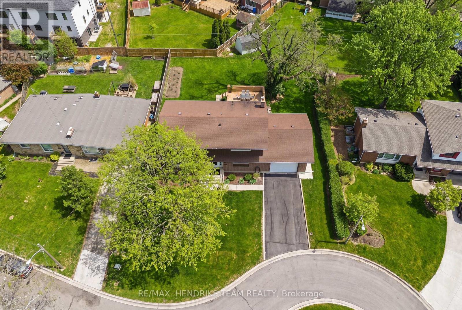 17 Jasmin Crescent, St. Catharines (Glendale/glenridge), Ontario  L2T 2B9 - Photo 5 - X13158518