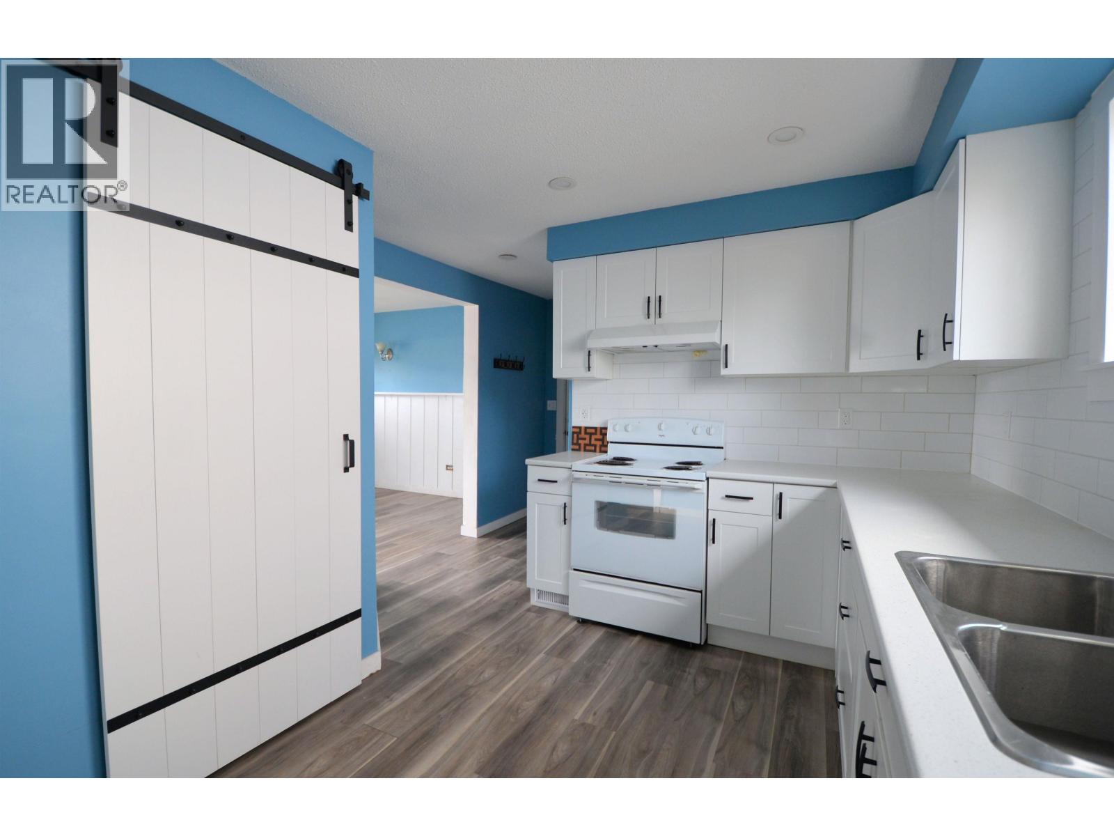 2440 15th Avenue, Prince George, British Columbia  V2M 1S6 - Photo 5 - R3126538