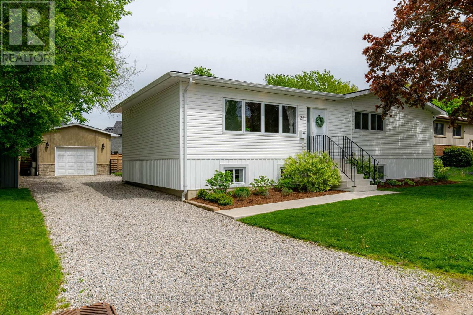 38 Victoria Street, Norwich, Ontario  N0J 1P0 - Photo 1 - X13158488