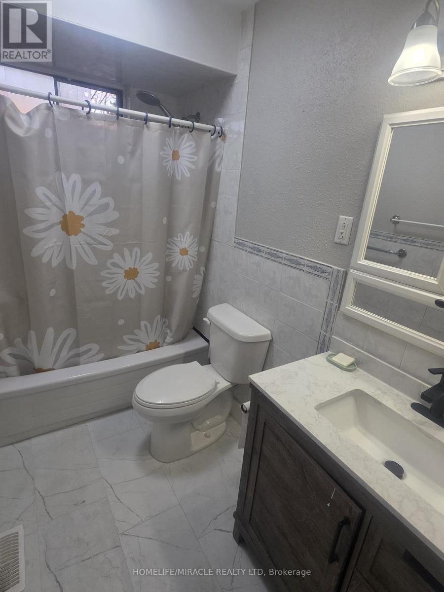 727 Kingfisher Drive, Pickering, Ontario L1W 1X4 - Photo 18 - E13136052