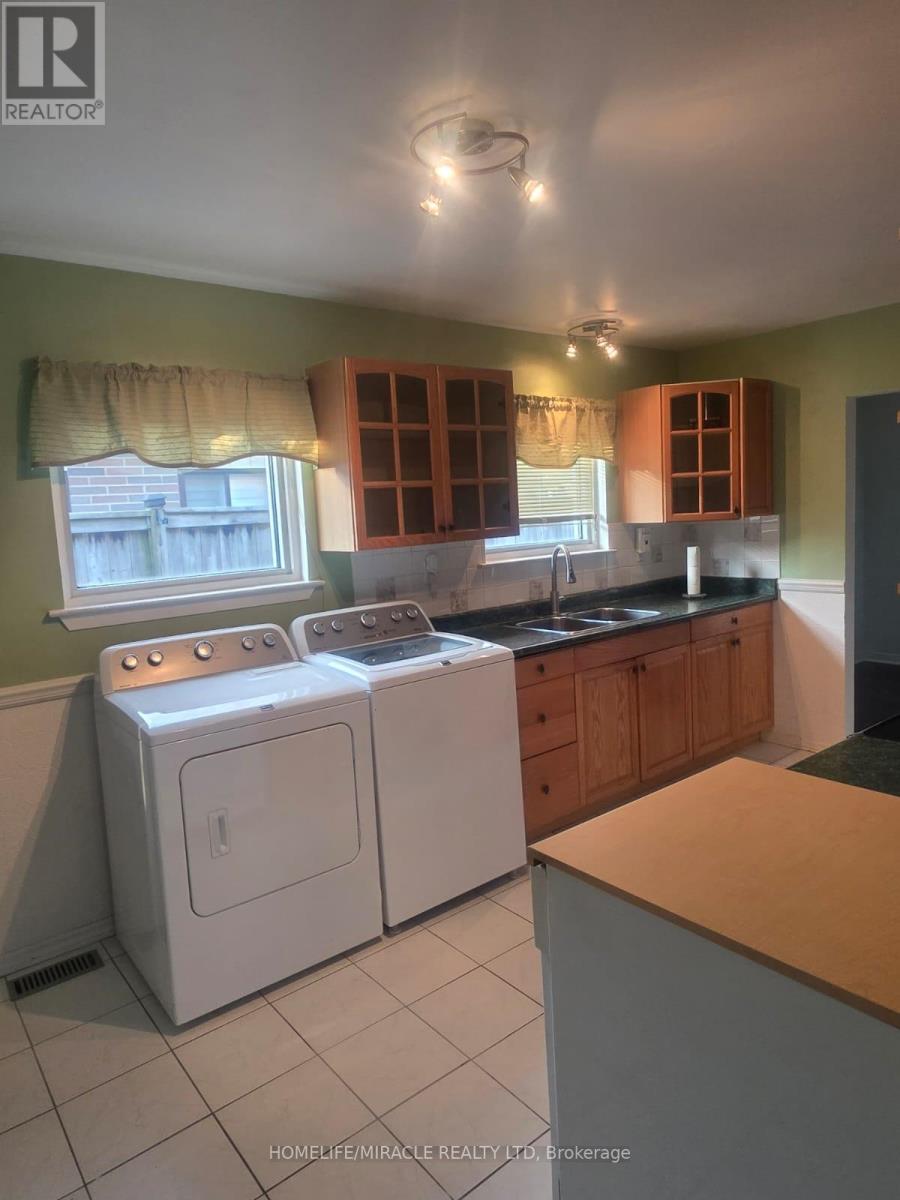 727 Kingfisher Drive, Pickering, Ontario L1W 1X4 - Photo 8 - E13136052