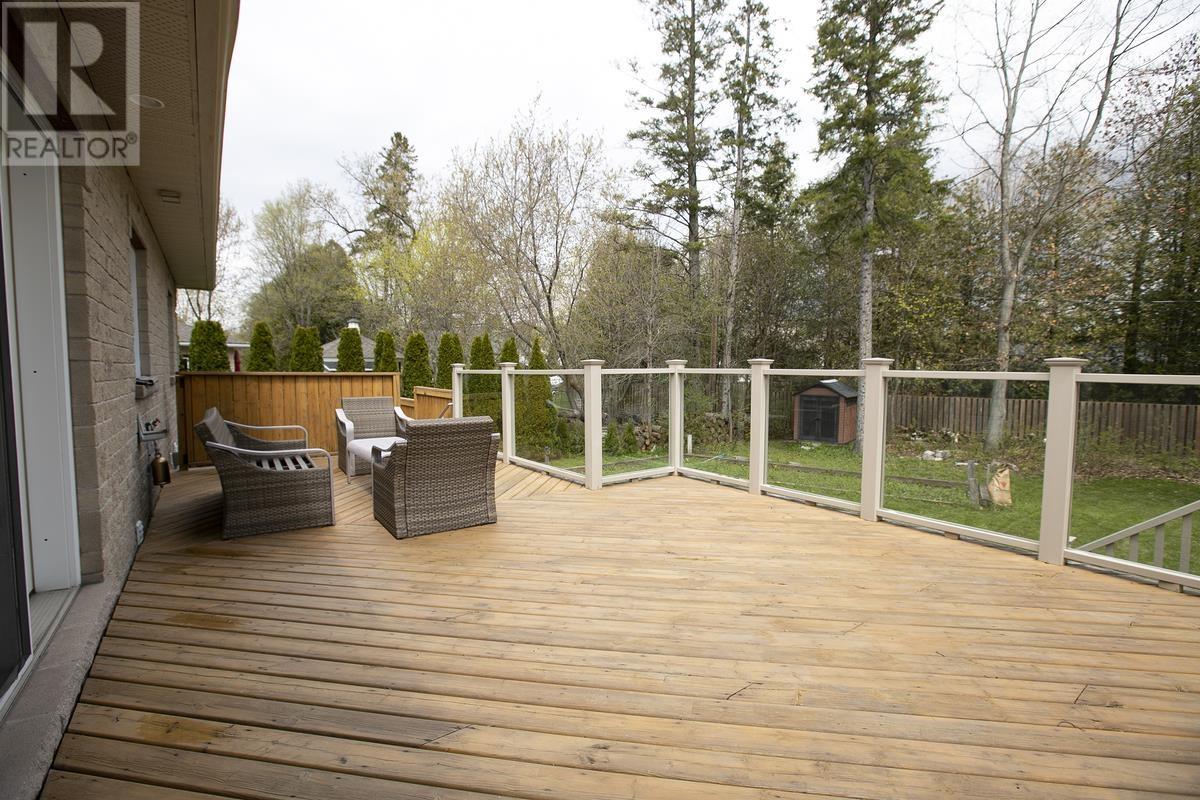 4 Parkdale Dr, Sault Ste. Marie, Ontario  P6A 5P8 - Photo 8 - SM261090