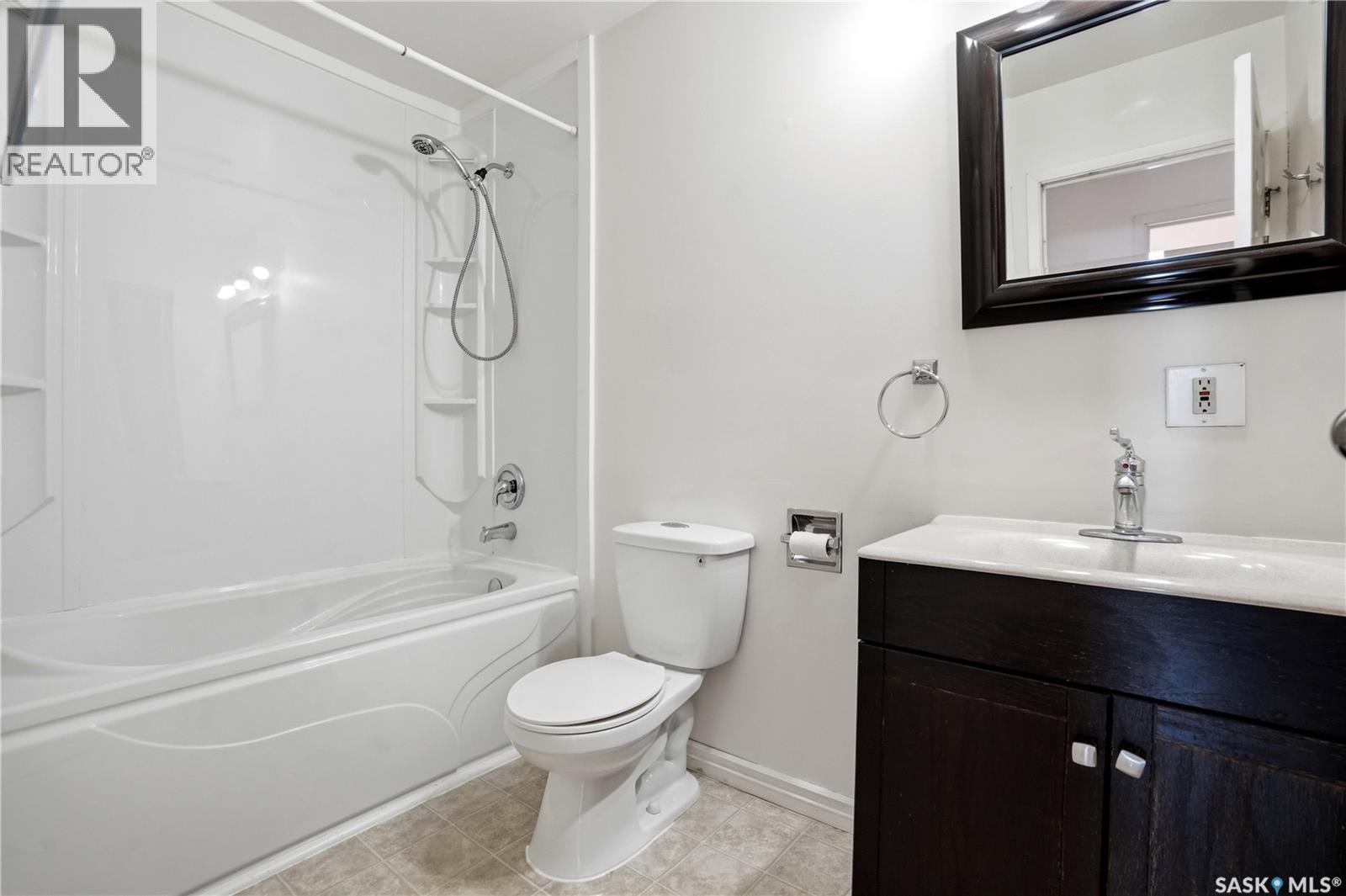 4174 Castle Road, Regina, Saskatchewan  S4S 6A4 - Photo 19 - SK036671