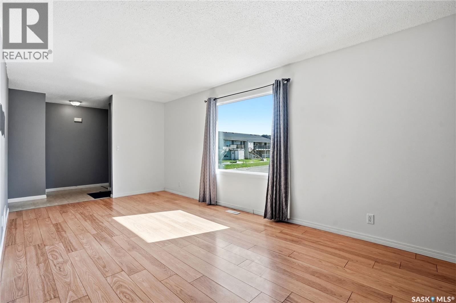 4174 Castle Road, Regina, Saskatchewan  S4S 6A4 - Photo 8 - SK036671