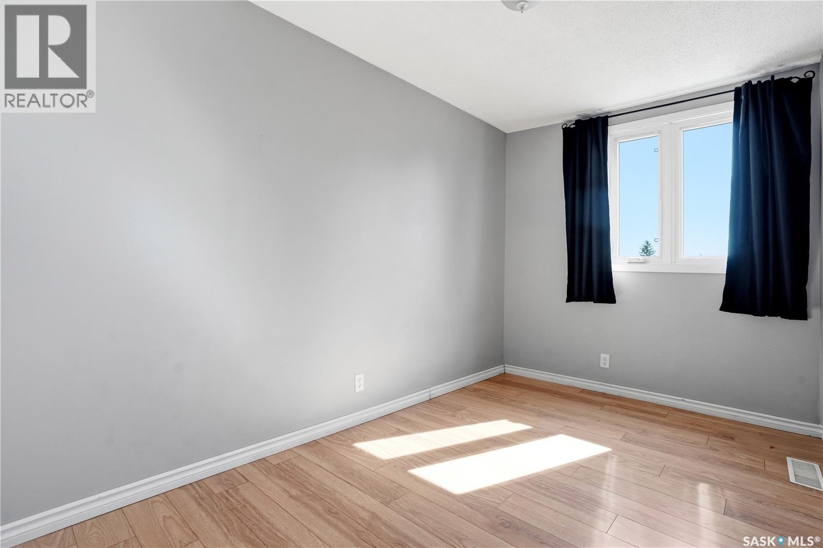 4174 Castle Road, Regina, Saskatchewan  S4S 6A4 - Photo 17 - SK036671