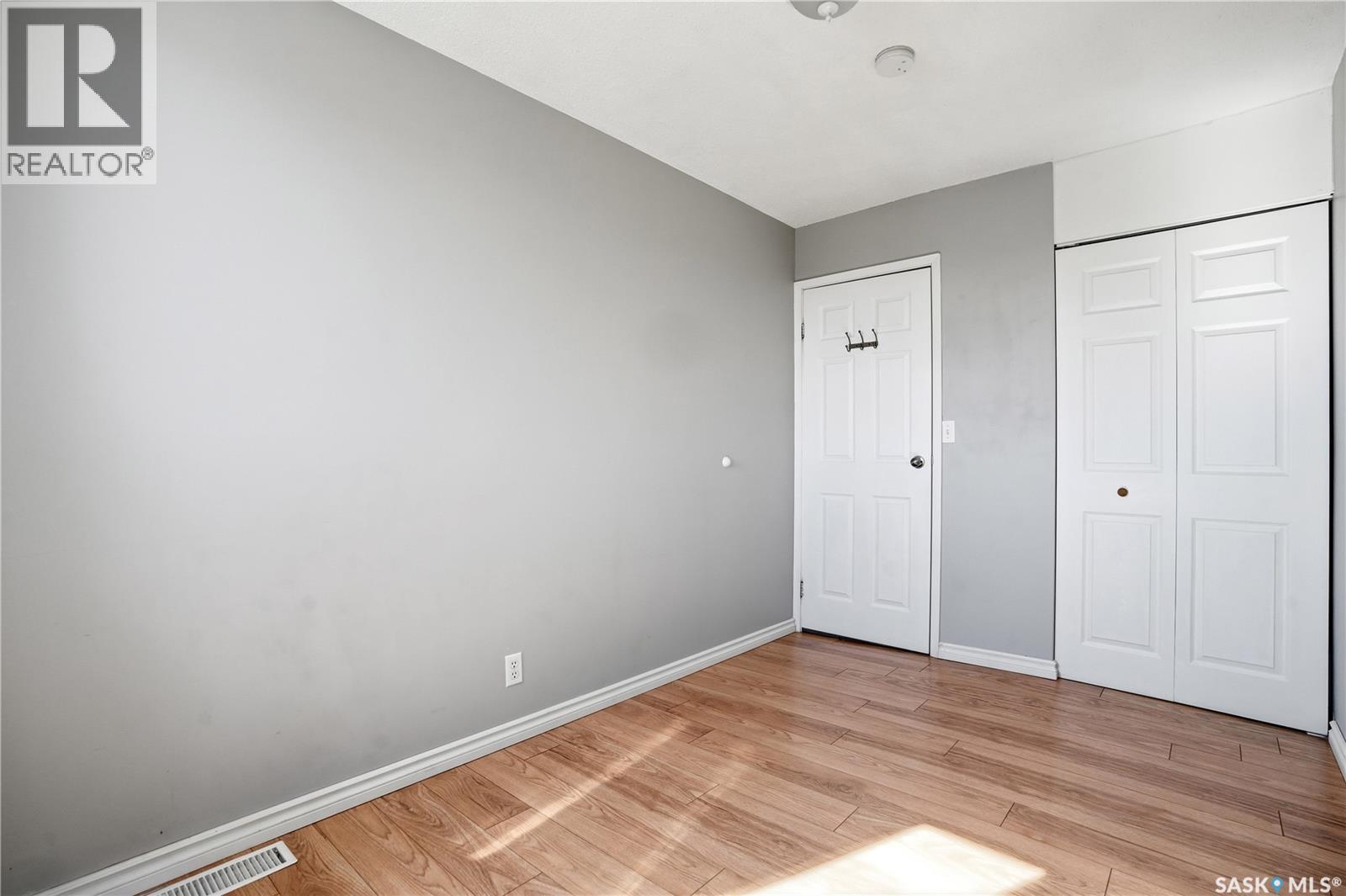 4174 Castle Road, Regina, Saskatchewan  S4S 6A4 - Photo 18 - SK036671
