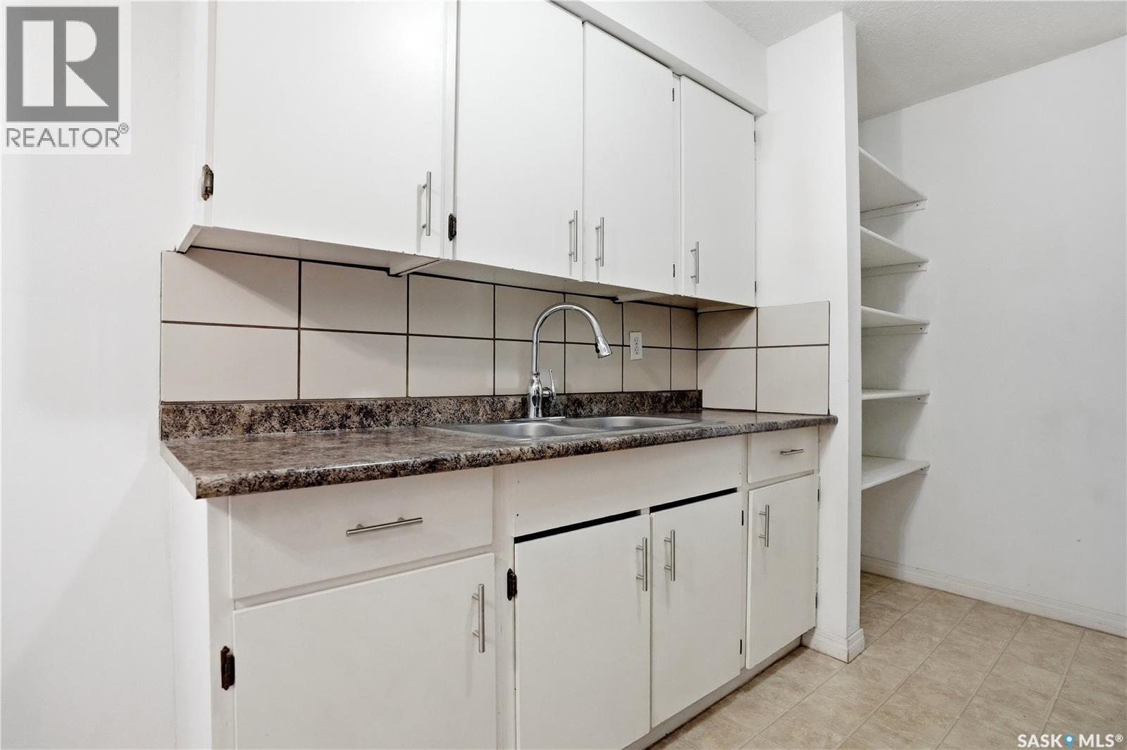 4174 Castle Road, Regina, Saskatchewan  S4S 6A4 - Photo 13 - SK036671