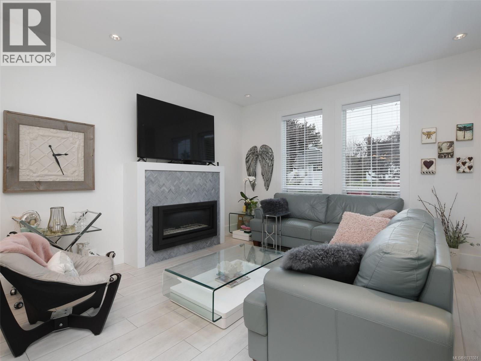 127 Wellington Ave, Victoria, British Columbia  V8V 4H8 - Photo 5 - 1037601