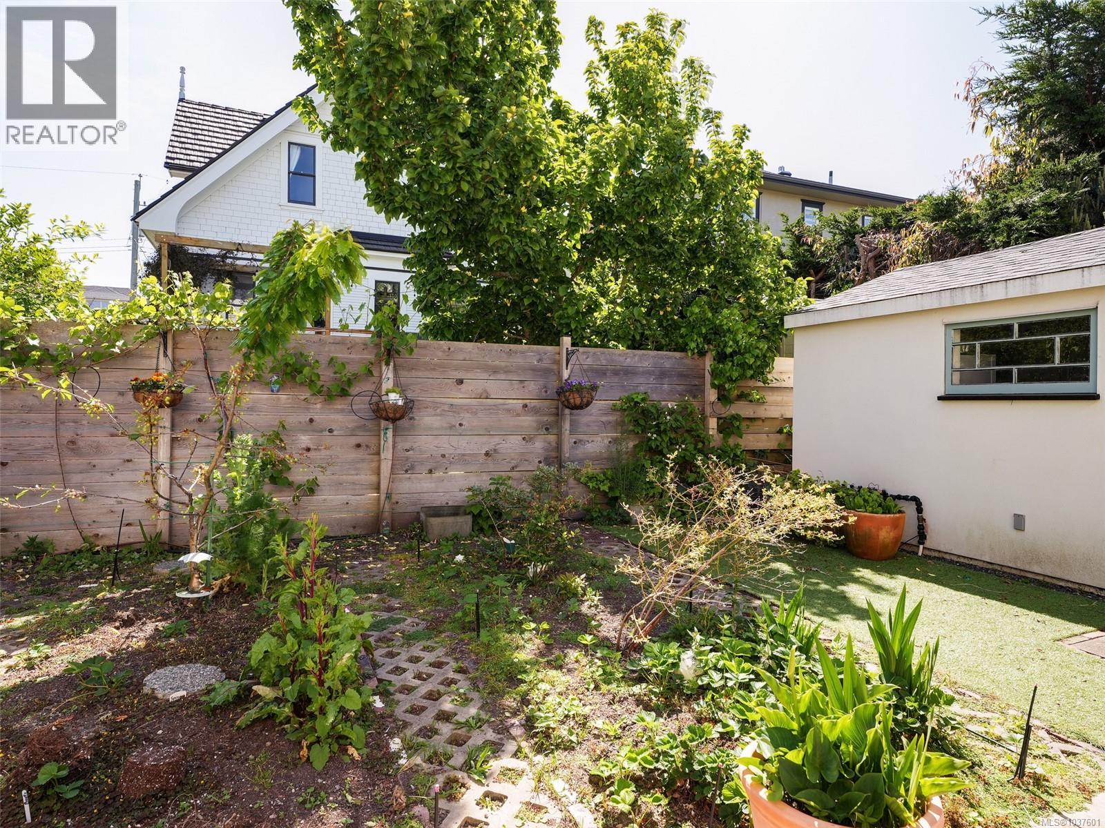 127 Wellington Ave, Victoria, British Columbia  V8V 4H8 - Photo 47 - 1037601