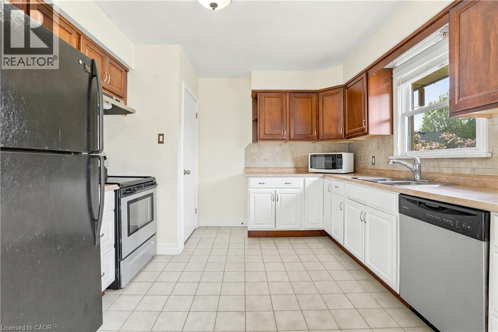 602 Geneva Street, St. Catharines, Ontario  L2N 2J4 - Photo 10 - 40832239