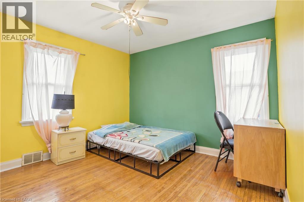 602 Geneva Street, St. Catharines, Ontario  L2N 2J4 - Photo 12 - 40832239