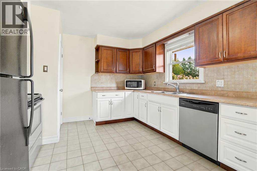 602 Geneva Street, St. Catharines, Ontario  L2N 2J4 - Photo 9 - 40832239