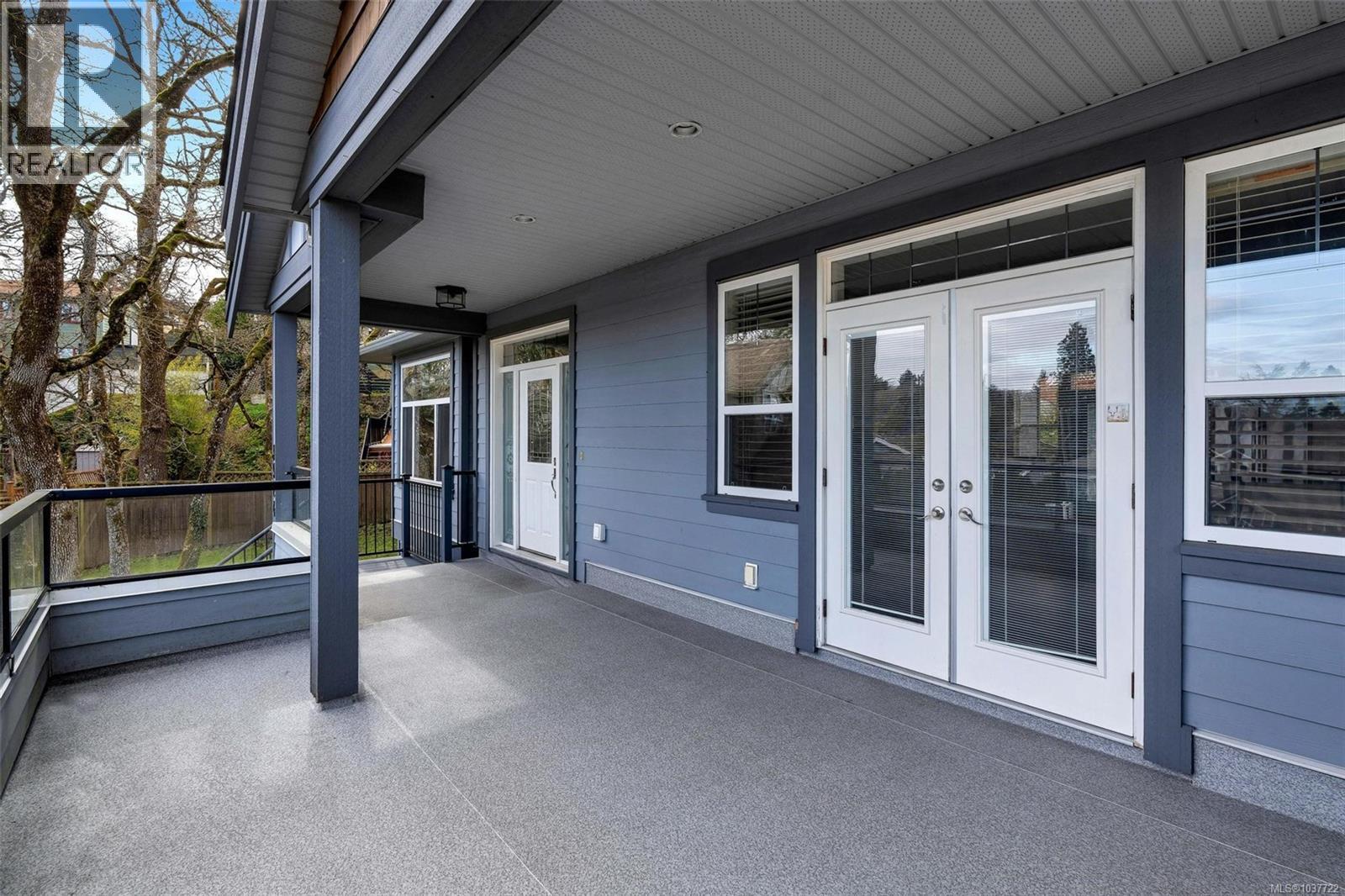 3924 Druce Lane, Saanich, British Columbia  V8P 0A2 - Photo 2 - 1037722
