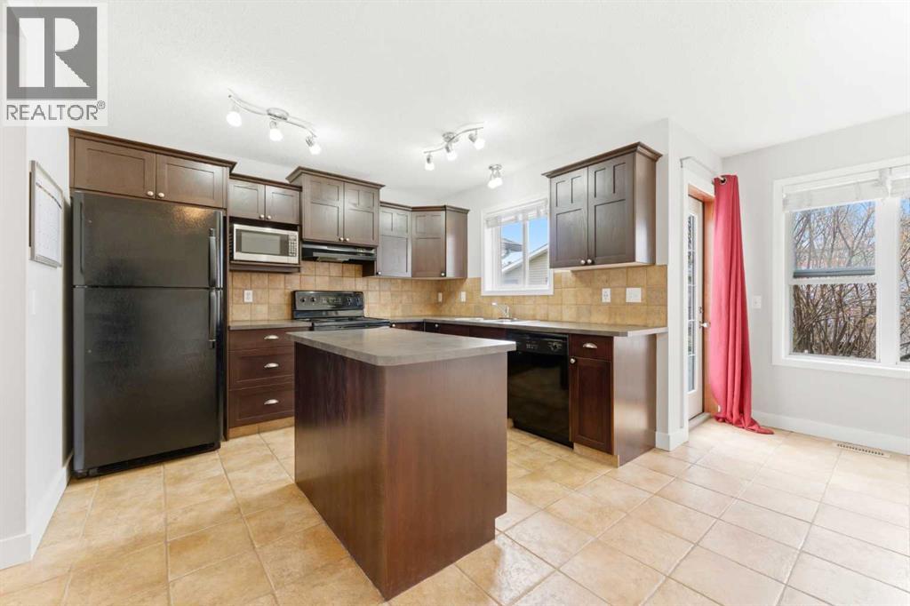 25 Everridge Way SW, Calgary, Alberta  T2Y 4S1 - Photo 8 - A2309115