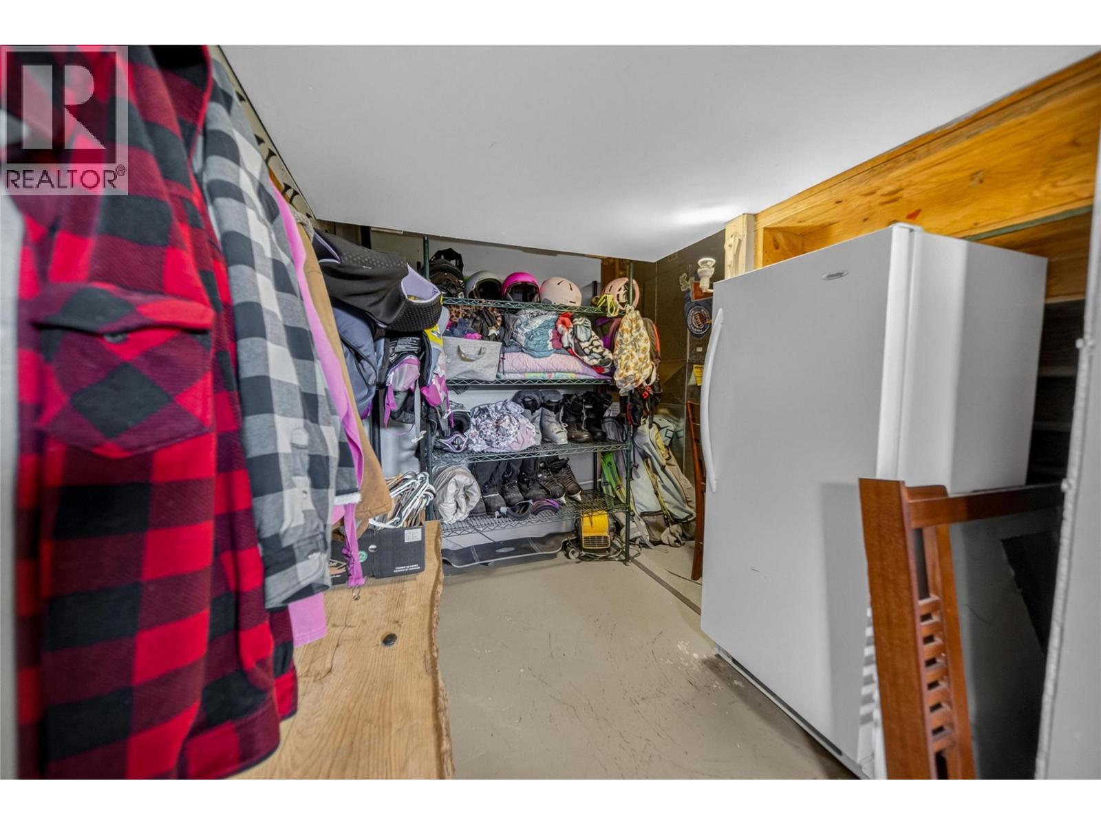 112 6th Avenue S, Cranbrook, British Columbia V1C 2H4 - Photo 25 - 10388011