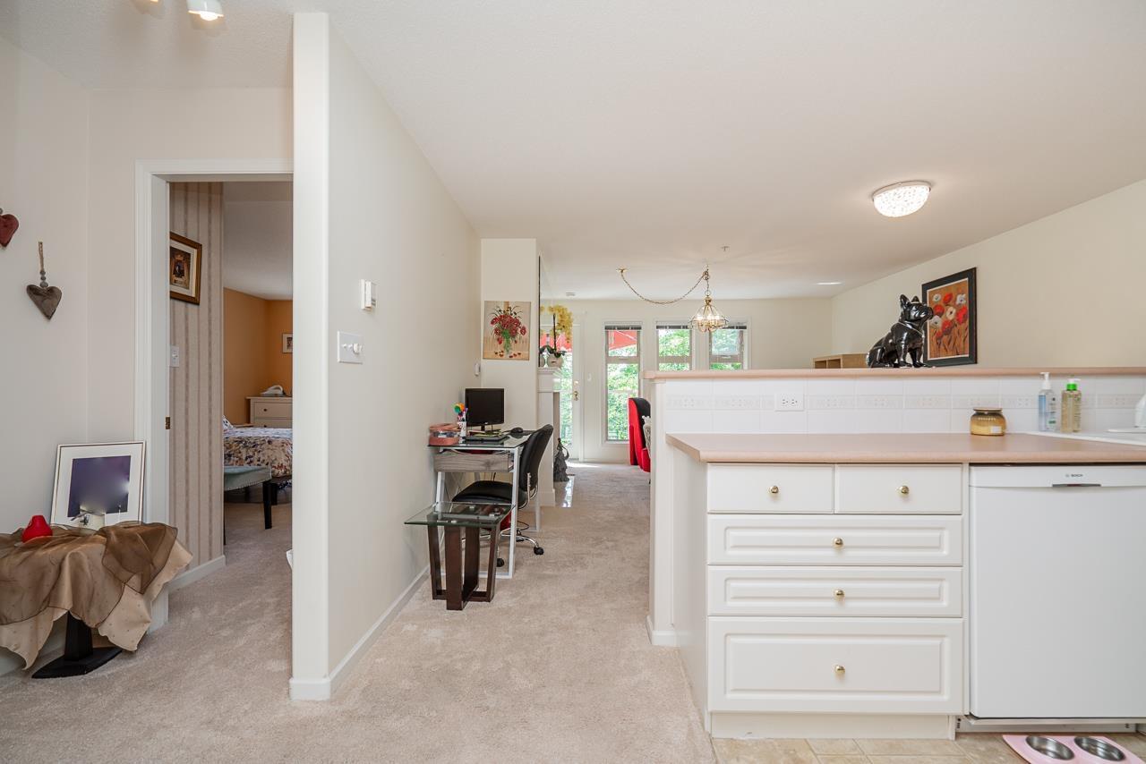 409 15340 19a Avenue, Surrey, British Columbia  V4A 9W1 - Photo 7 - R3123008