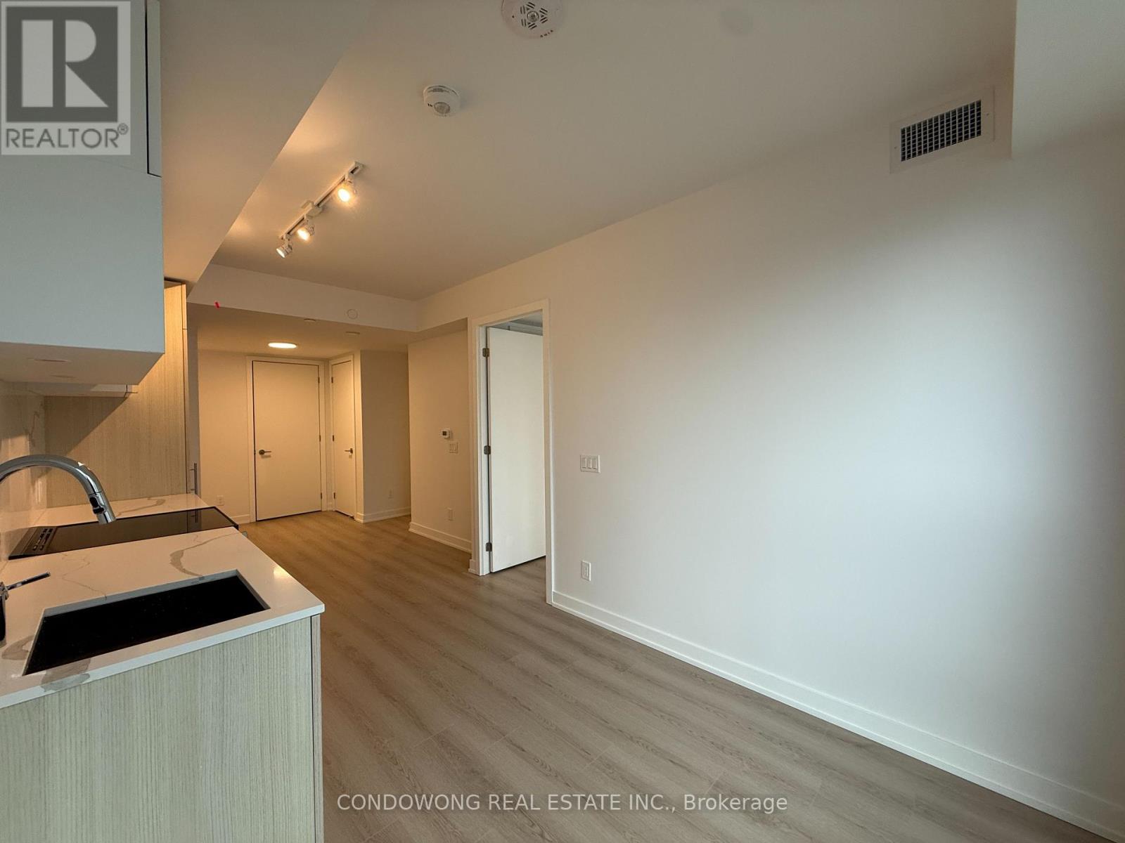 901 - 100 Queen Street E, Toronto, Ontario  M5C 0B5 - Photo 5 - C13158236