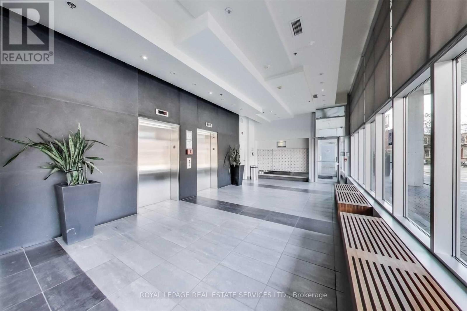 210 - 60 Bathurst Street, Toronto, Ontario  M5V 2P7 - Photo 13 - C13158340
