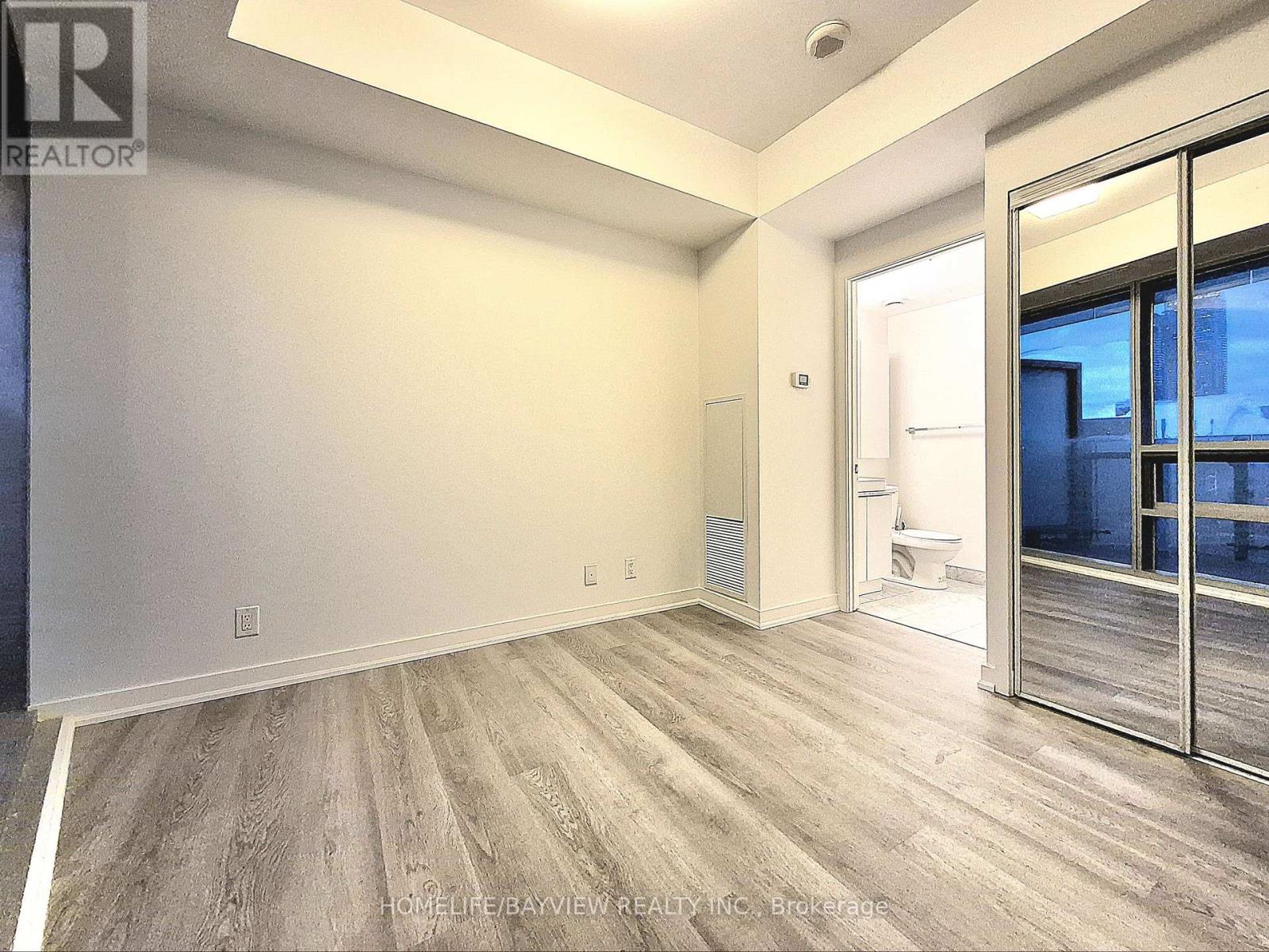 1305 - 14 York Street, Toronto, Ontario  M5J 2Z2 - Photo 10 - C13158428