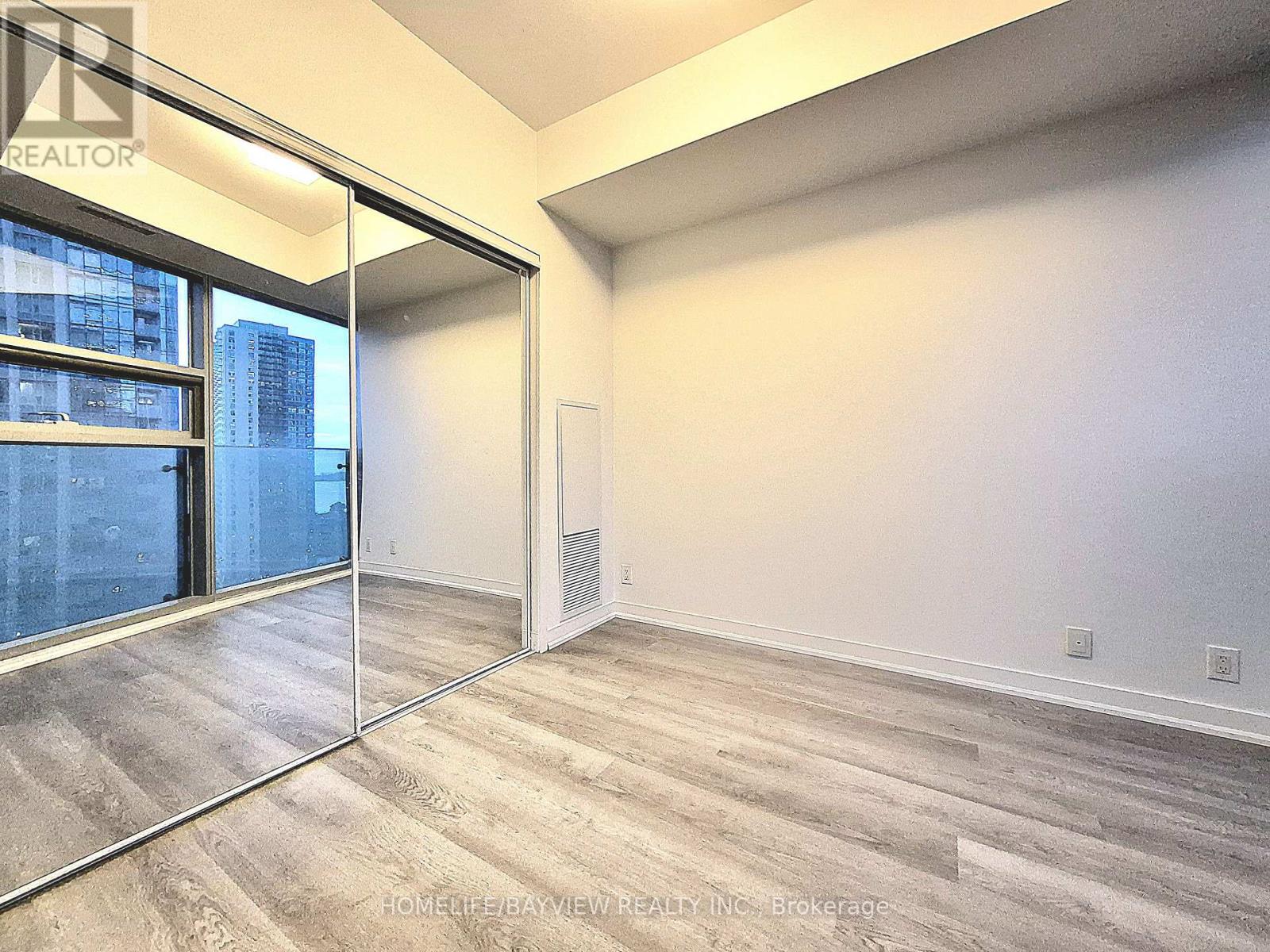 1305 - 14 York Street, Toronto, Ontario  M5J 2Z2 - Photo 16 - C13158428