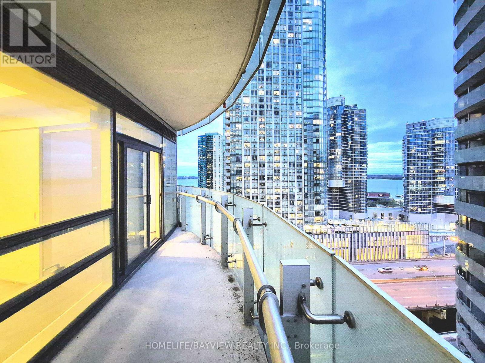 1305 - 14 York Street, Toronto, Ontario  M5J 2Z2 - Photo 24 - C13158428