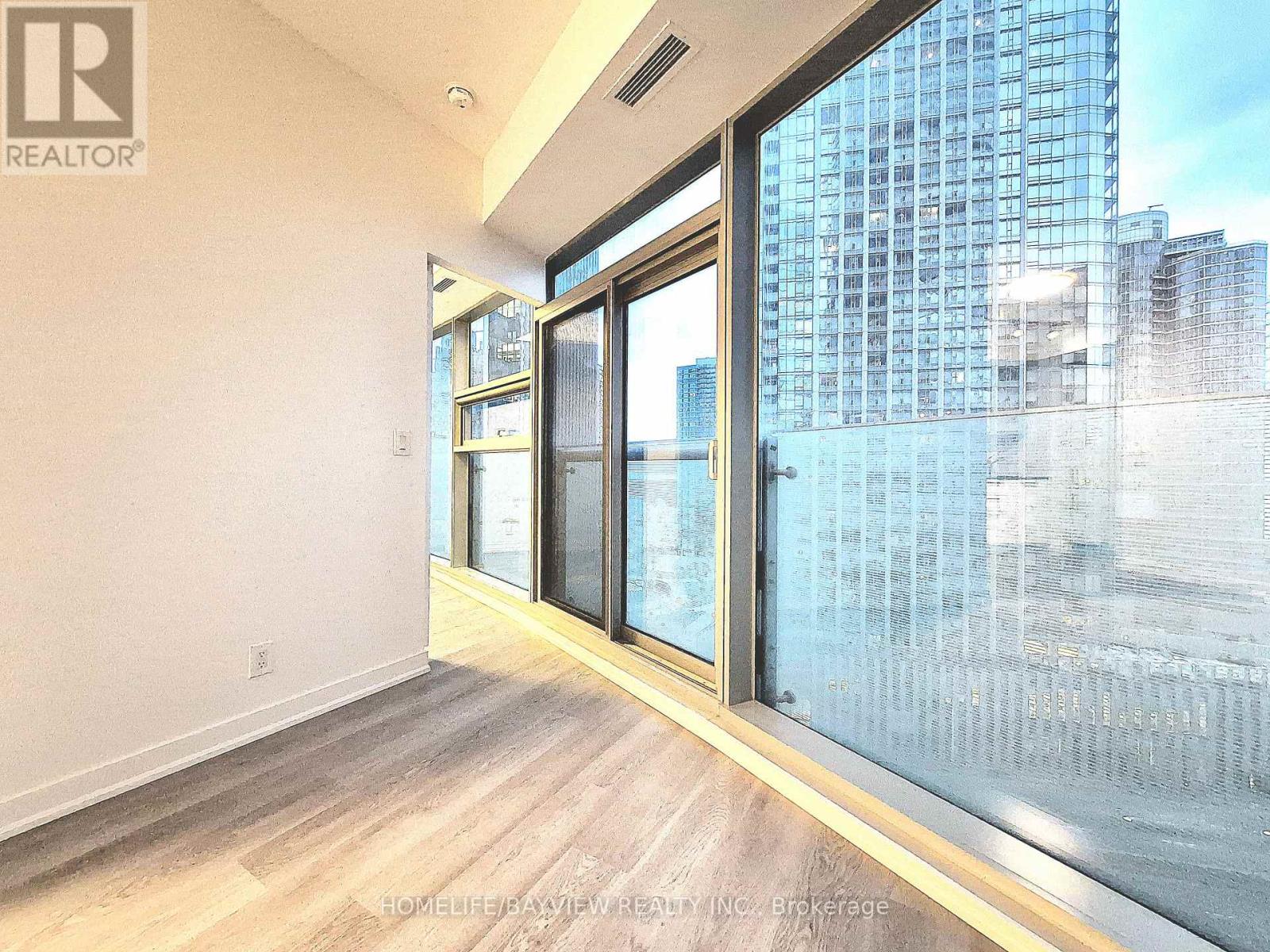 1305 - 14 York Street, Toronto, Ontario  M5J 2Z2 - Photo 4 - C13158428