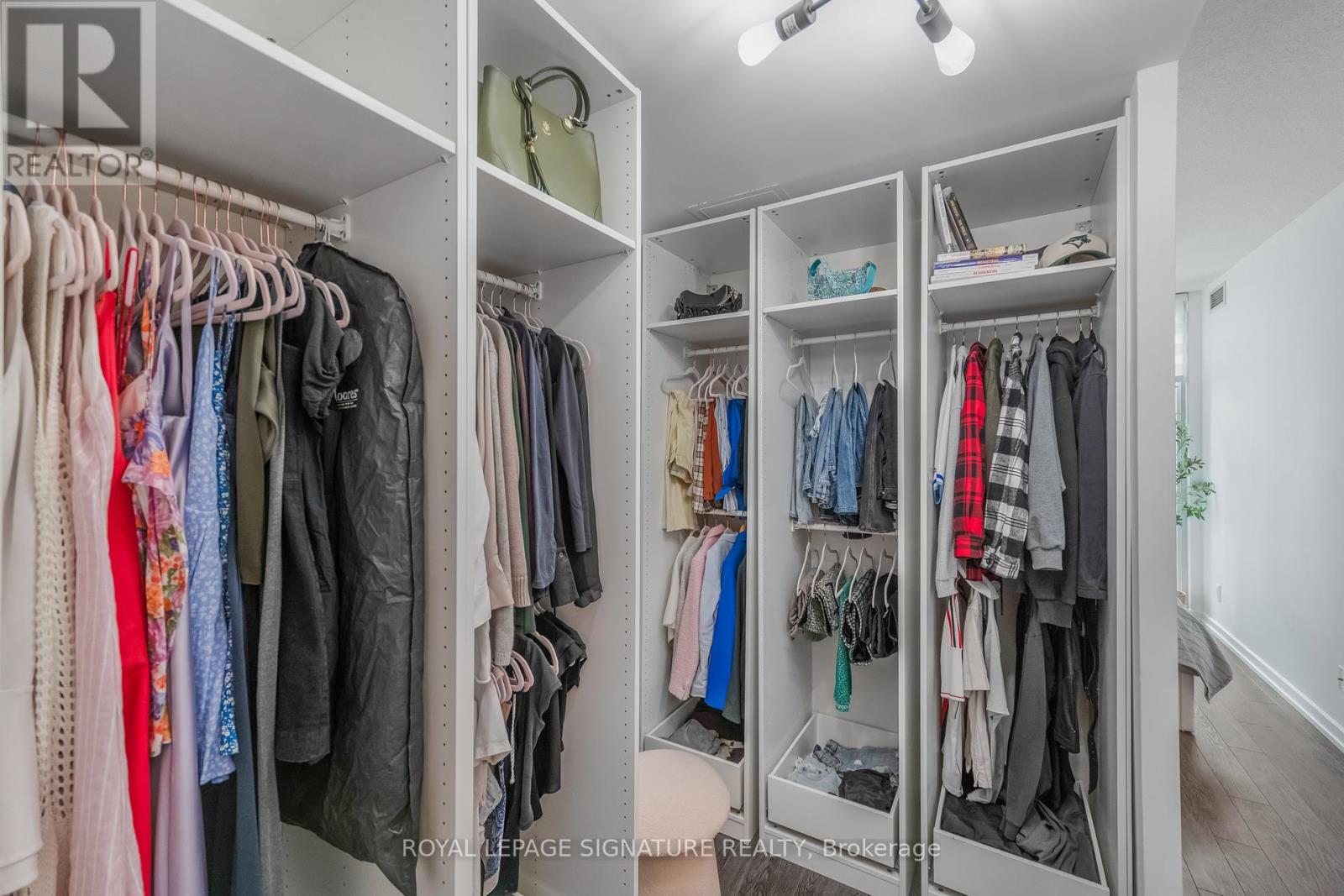 1801 - 18 Harbour Street, Toronto, Ontario  M5J 2Z6 - Photo 17 - C13158430