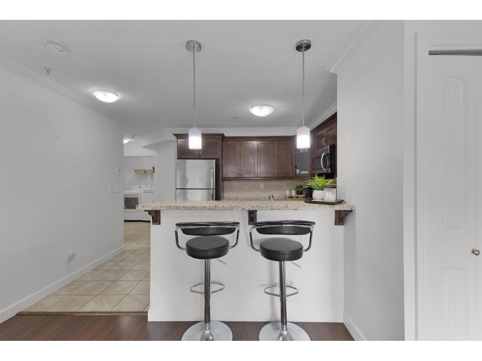 202 8084 120a Street, Surrey, British Columbia  V3W 1V2 - Photo 8 - R3125328