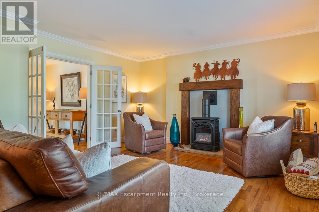24 Birkbank Drive, Oakville, Ontario  L6J 4Y9 - Photo 13 - W12878342