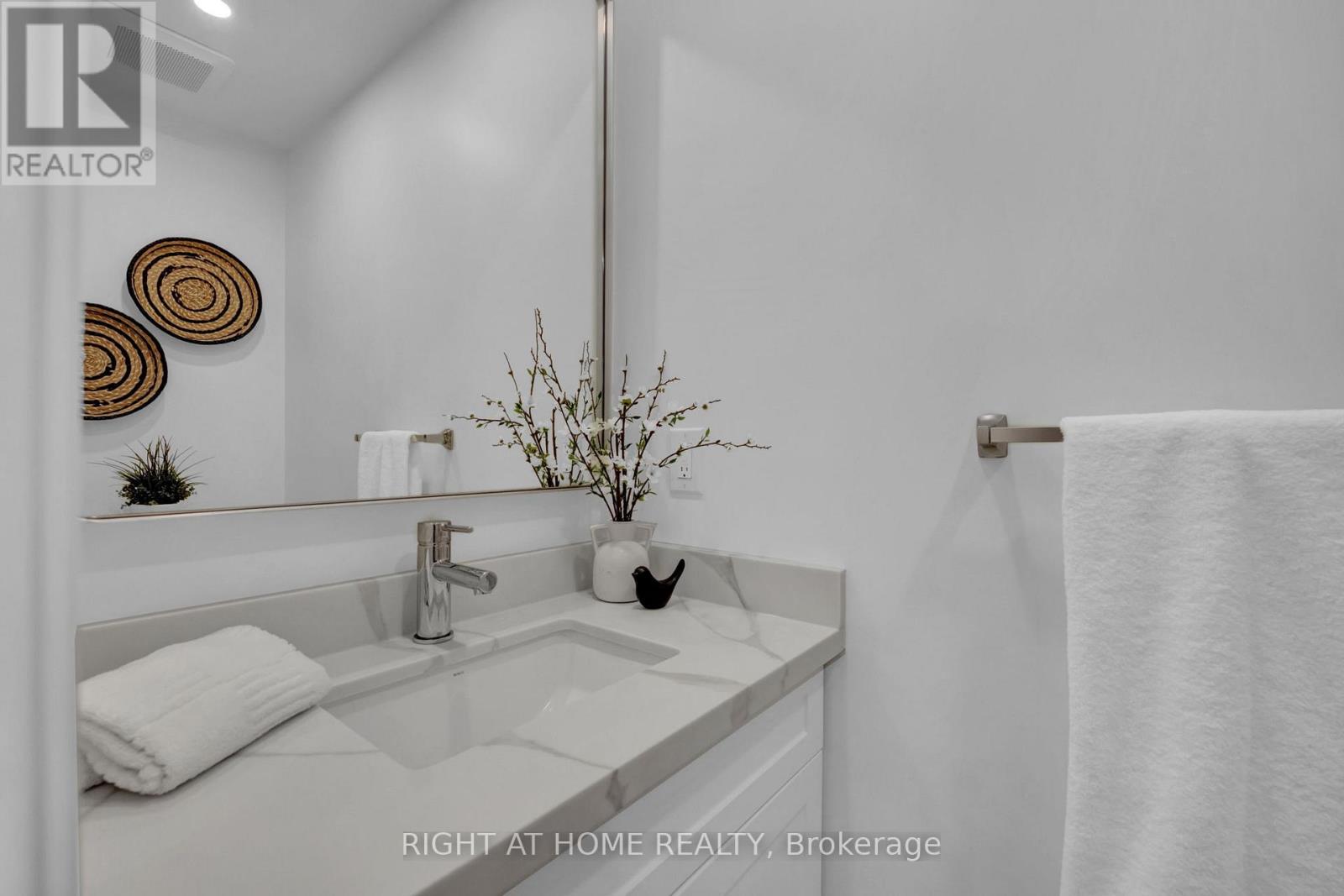 819 Fairview Avenue, Pickering, Ontario  L1W 1M7 - Photo 25 - E13158466