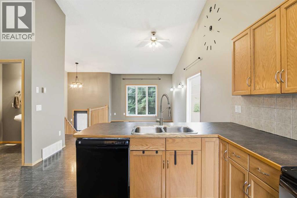 B, 4810 47 Street, Olds, Alberta  T4H 1C8 - Photo 11 - A2310466