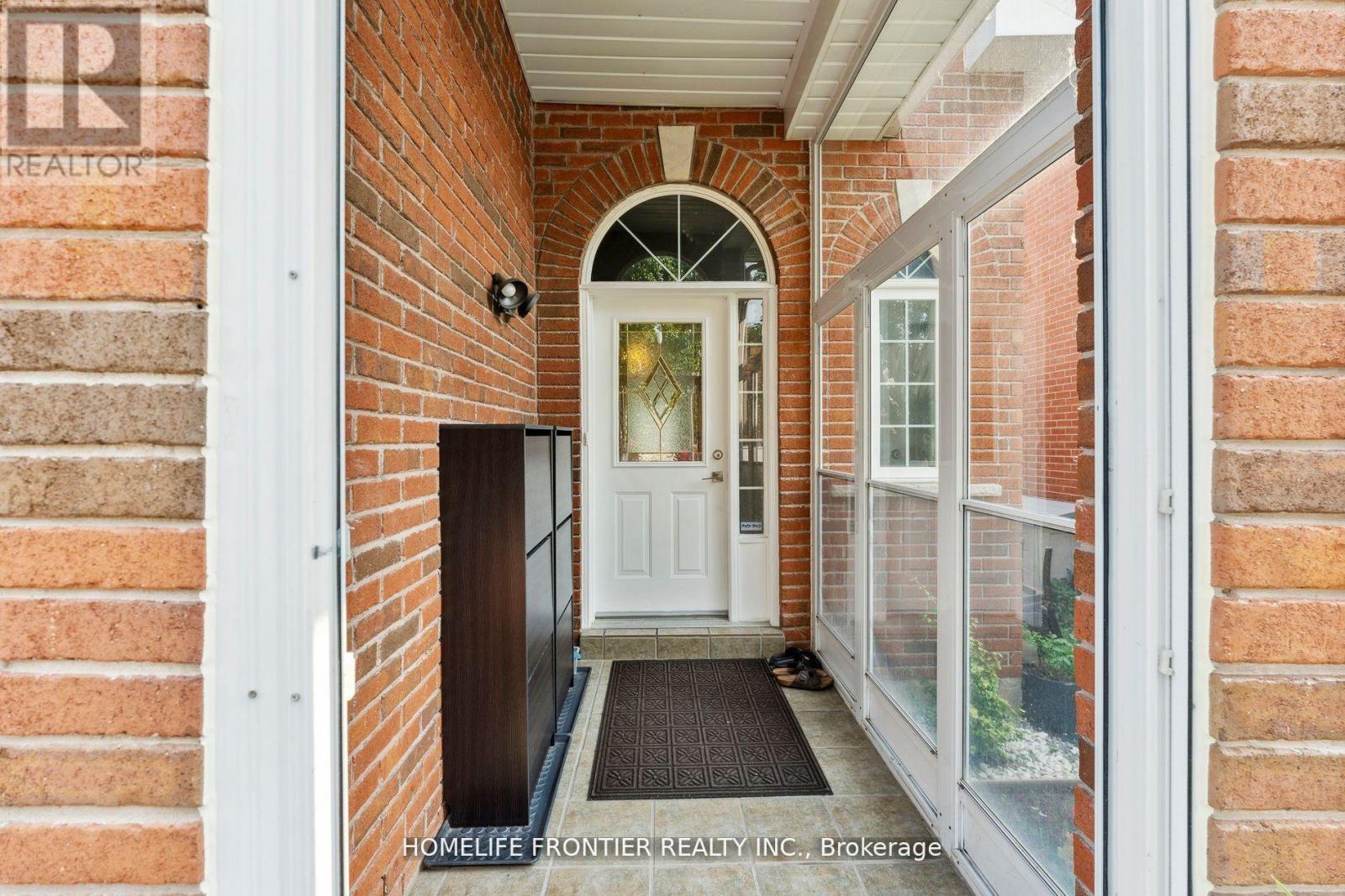153 Purcell Crescent, Vaughan, Ontario  L6A 3C7 - Photo 2 - N13158212
