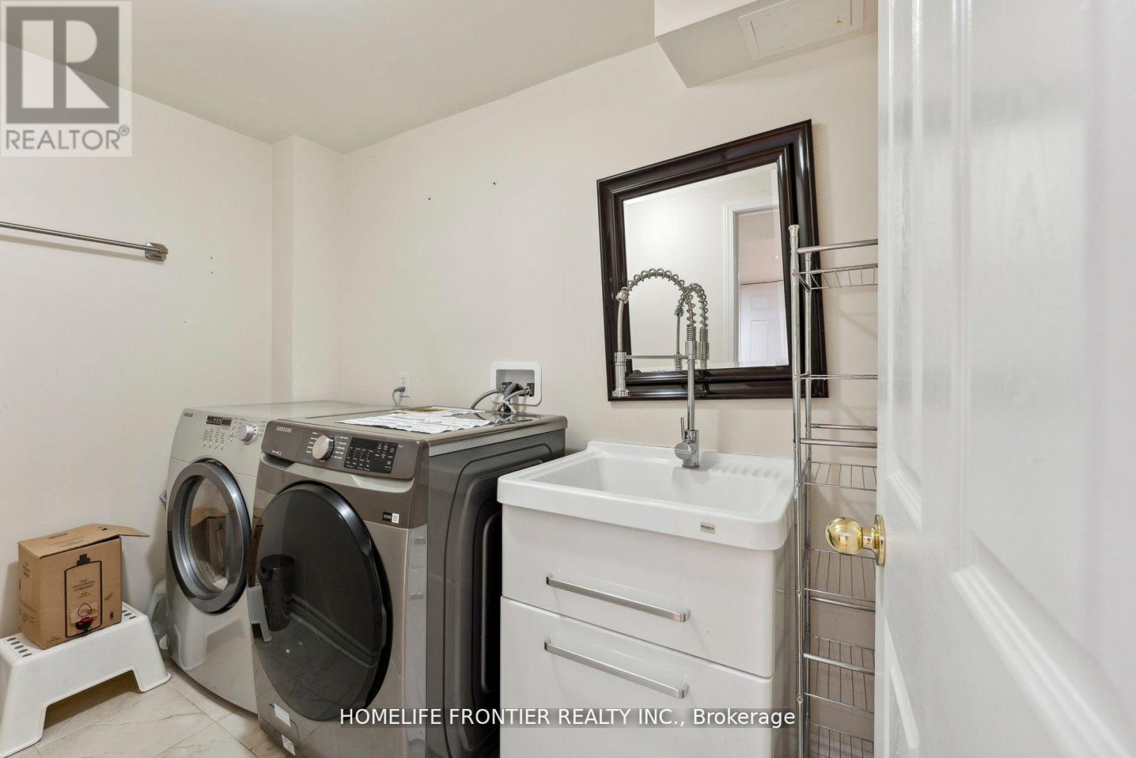 153 Purcell Crescent, Vaughan, Ontario  L6A 3C7 - Photo 21 - N13158212