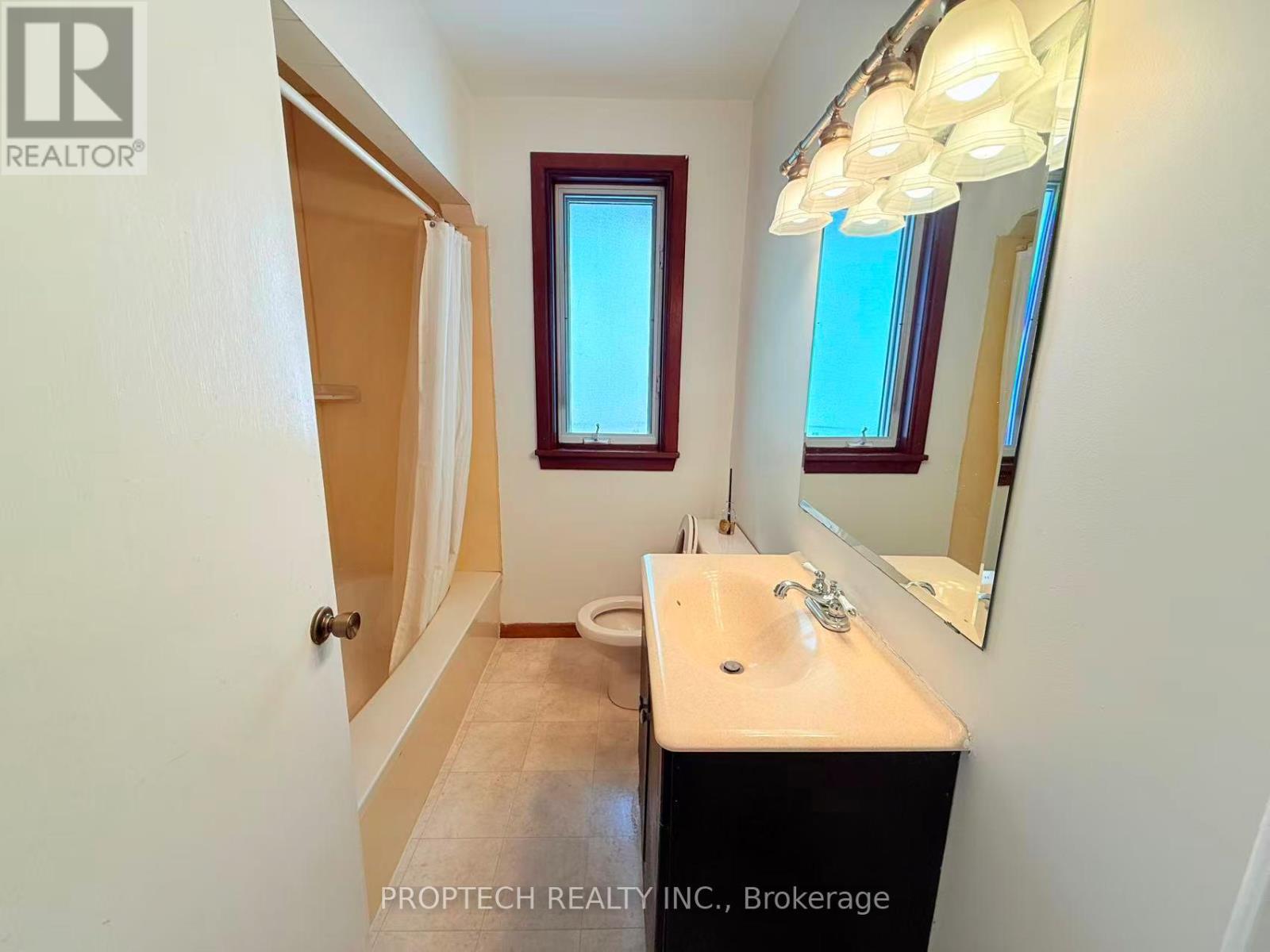 418 Fernleigh Circle, Richmond Hill, Ontario  L4C 1E3 - Photo 11 - N13158228