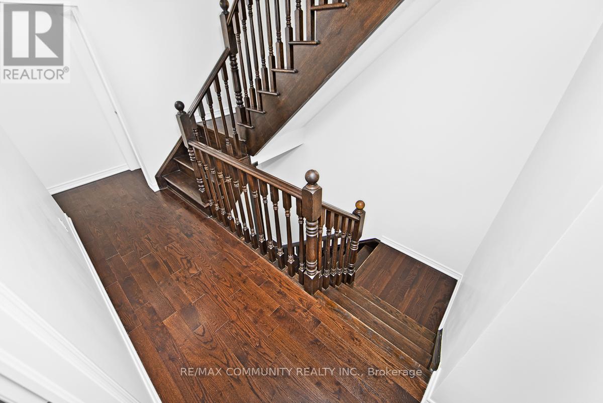 201 Donald Sim Avenue, Markham, Ontario  L6B 0Z1 - Photo 15 - N13158302
