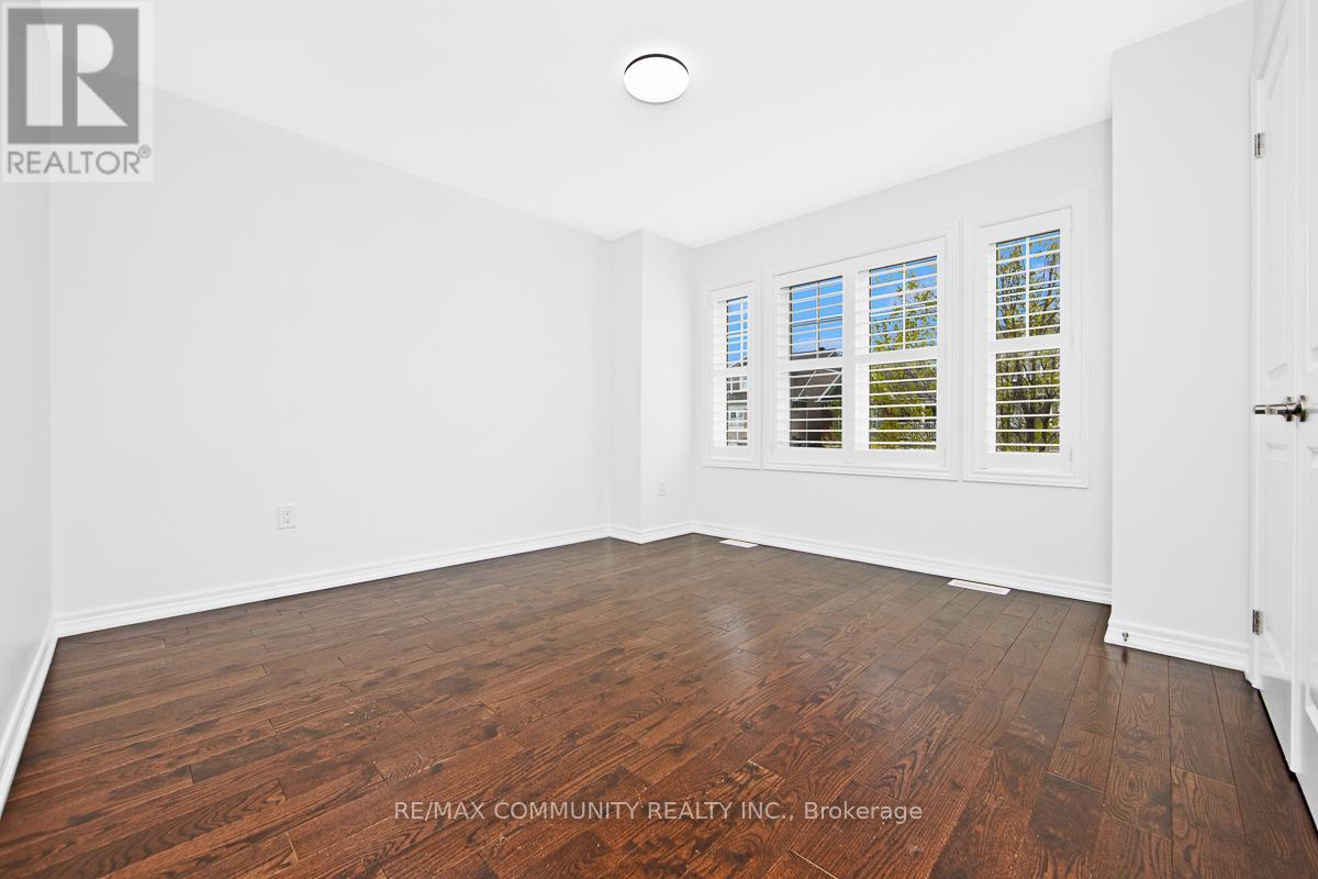 201 Donald Sim Avenue, Markham, Ontario  L6B 0Z1 - Photo 18 - N13158302