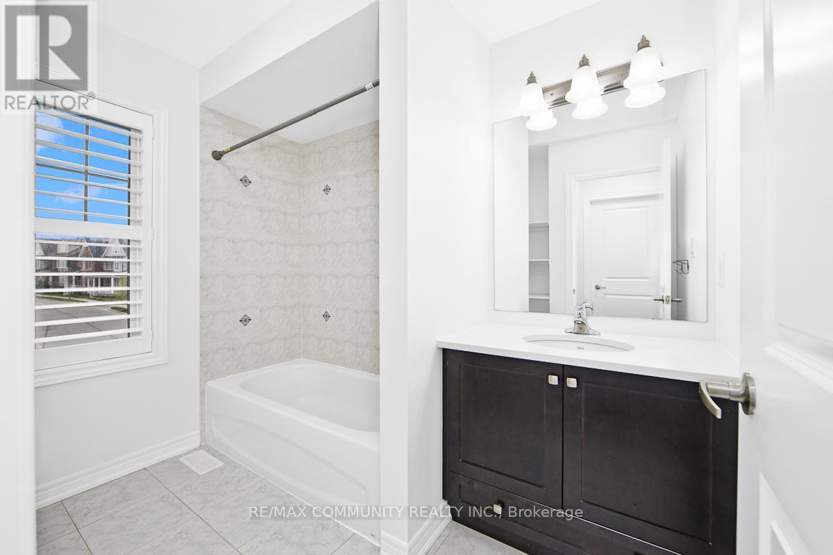 201 Donald Sim Avenue, Markham, Ontario  L6B 0Z1 - Photo 19 - N13158302