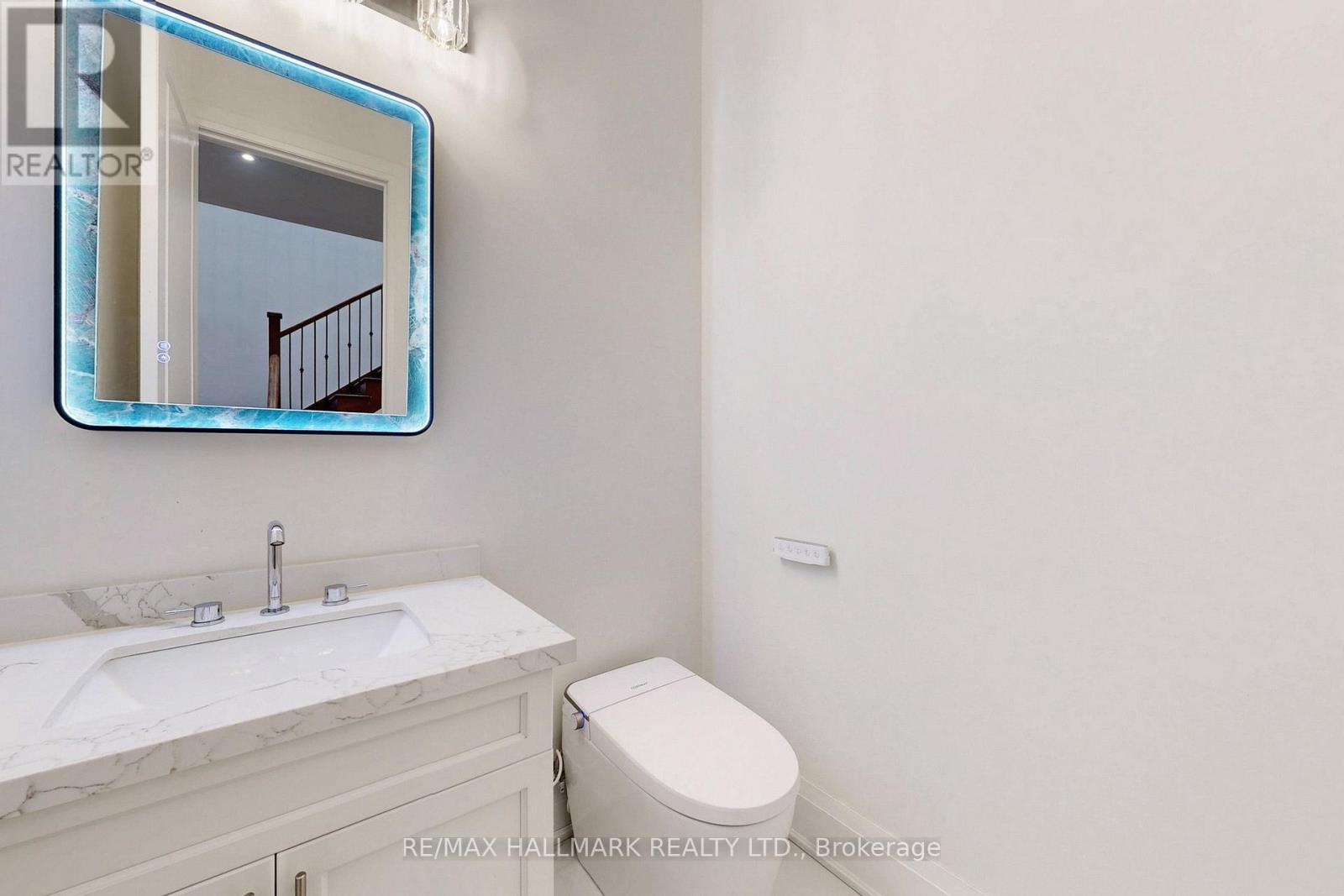51a Puccini Drive, Richmond Hill, Ontario  L4E 2Y6 - Photo 24 - N13158512