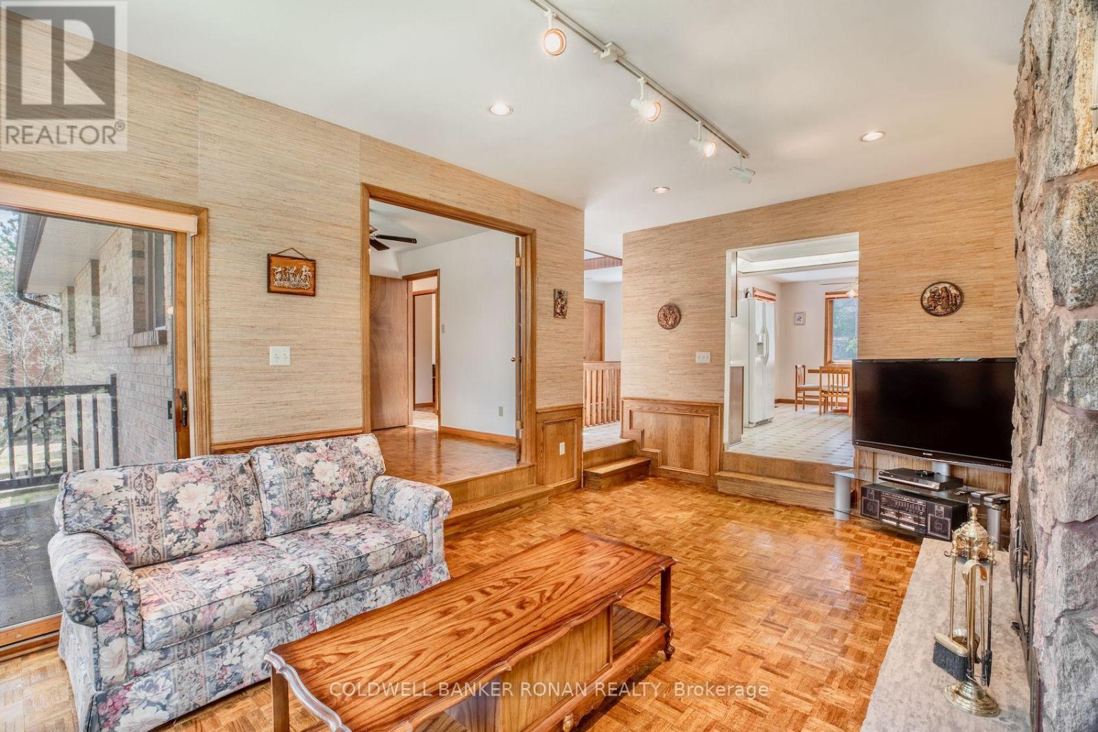 24 Pine Forest Drive, Tiny, Ontario  L0L 2T0 - Photo 13 - S13158226