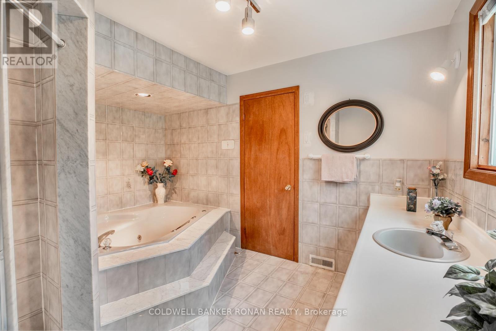 24 Pine Forest Drive, Tiny, Ontario  L0L 2T0 - Photo 23 - S13158226