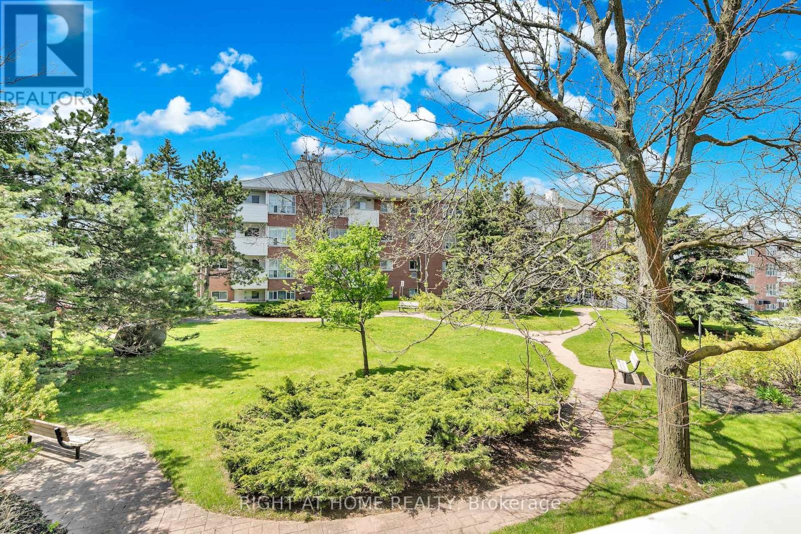 212 - 126 Bell Farm Road, Barrie, Ontario  L4M 6J3 - Photo 1 - S13158456