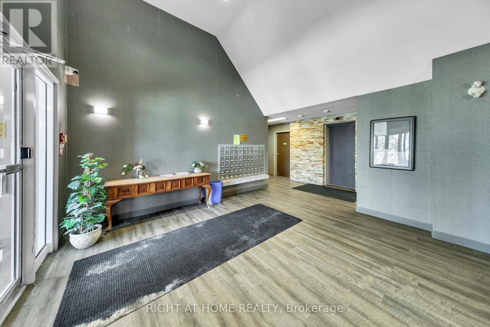 212 - 126 Bell Farm Road, Barrie, Ontario  L4M 6J3 - Photo 22 - S13158456