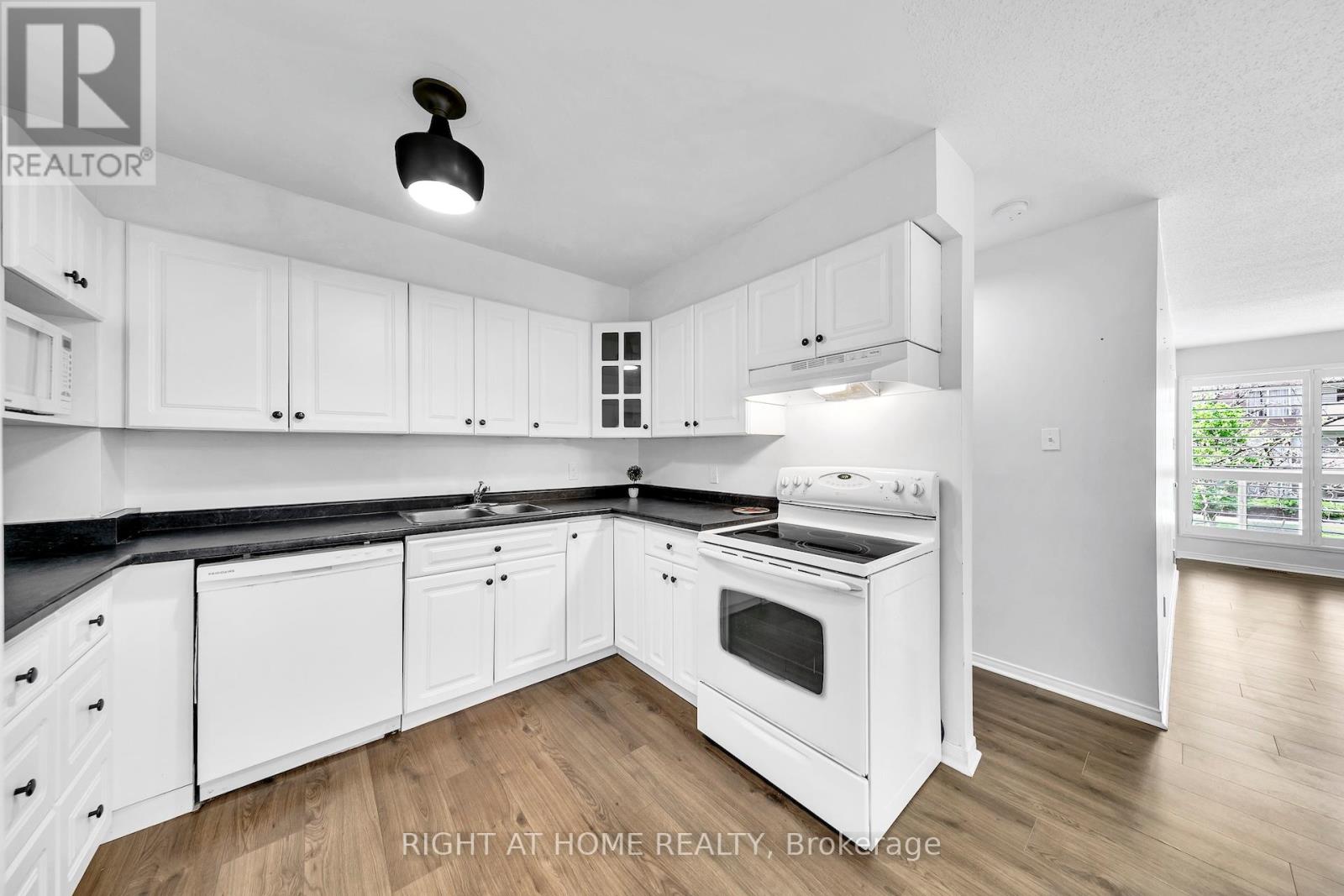 212 - 126 Bell Farm Road, Barrie, Ontario  L4M 6J3 - Photo 8 - S13158456