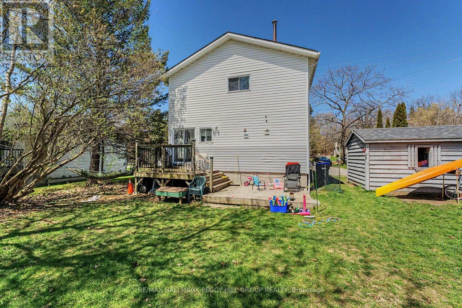 126 Robert Street E, Penetanguishene, Ontario  L9M 1J2 - Photo 13 - S13158490