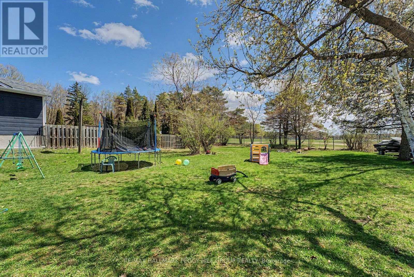 126 Robert Street E, Penetanguishene, Ontario  L9M 1J2 - Photo 15 - S13158490