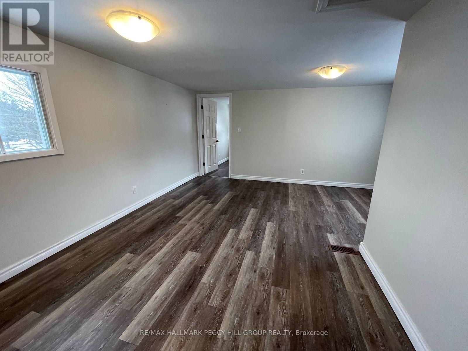 126 Robert Street E, Penetanguishene, Ontario  L9M 1J2 - Photo 8 - S13158490