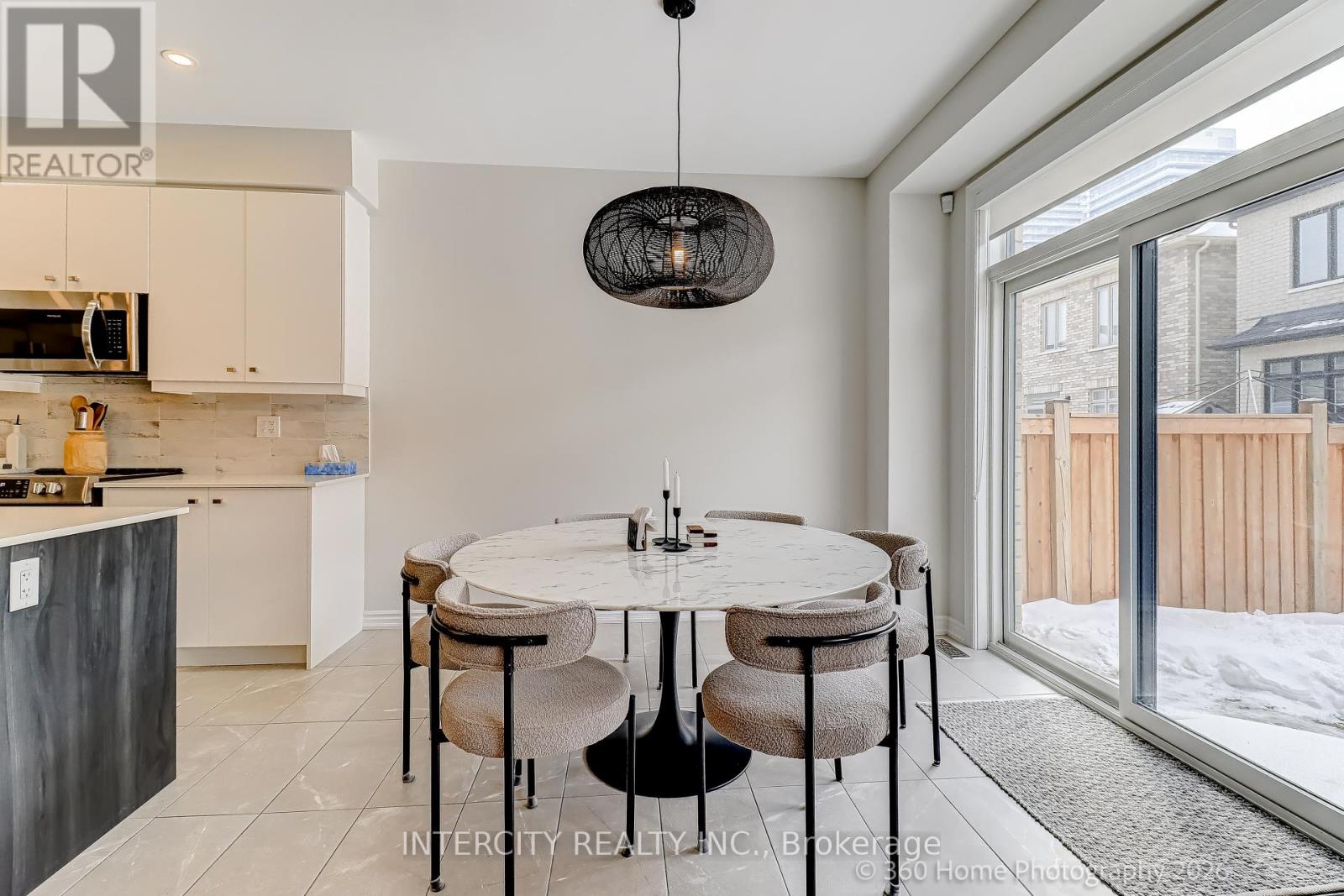 57 Purple Sage Drive, Brampton, Ontario  L6P 4P5 - Photo 6 - W12926834