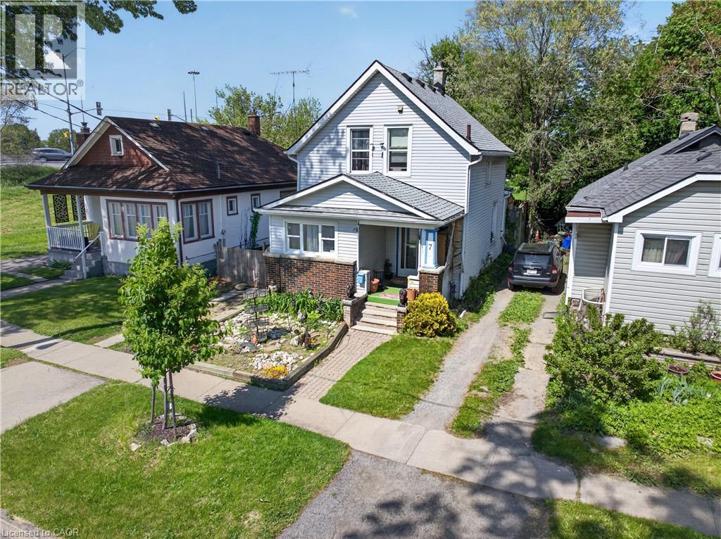 7 Trapnell Street, St. Catharines, Ontario  L2R 1B1 - Photo 2 - 40831783