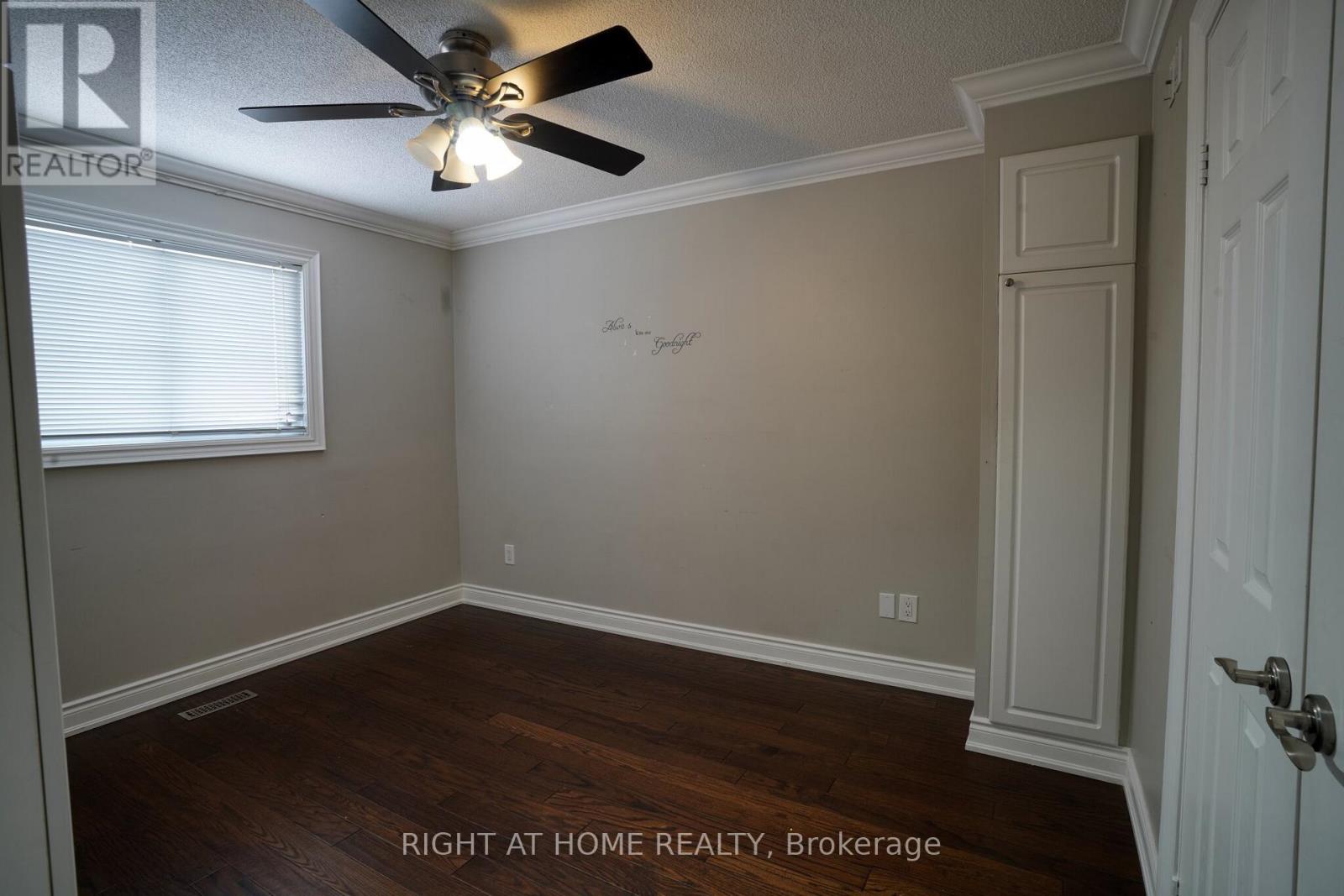 54 Woodside Court, Brampton, Ontario  L6Y 3Z2 - Photo 10 - W13158310